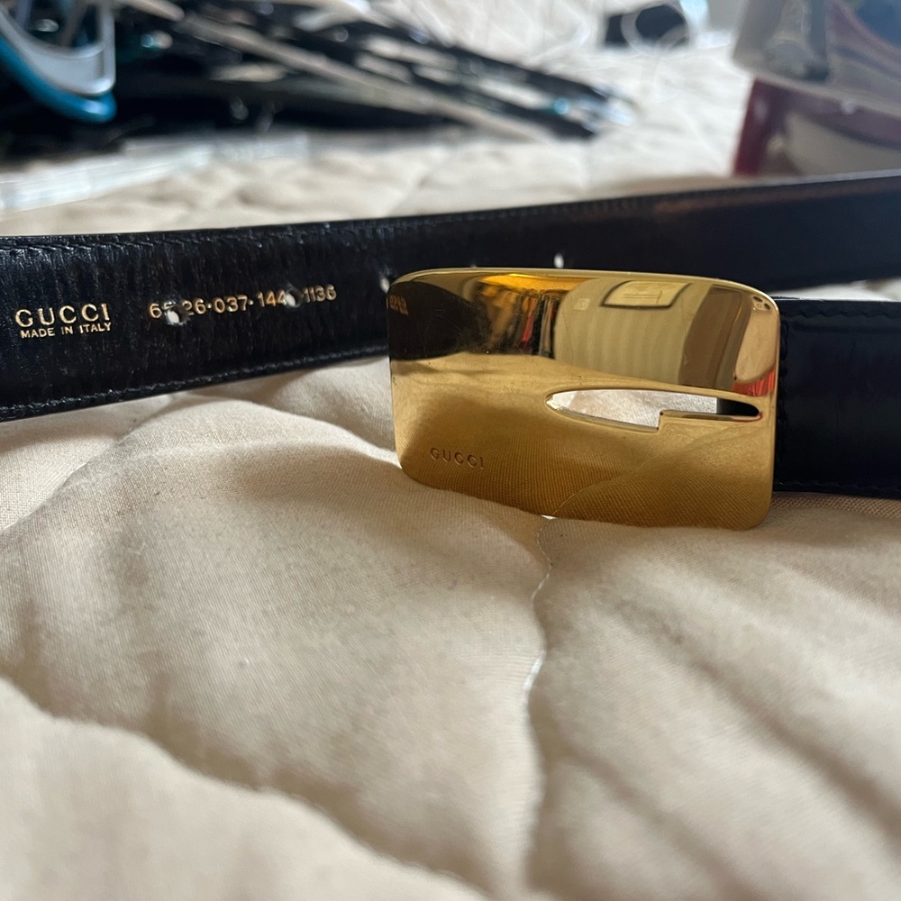 GUCCI Belt. Black and Gold. 25-29inches. Authentic.